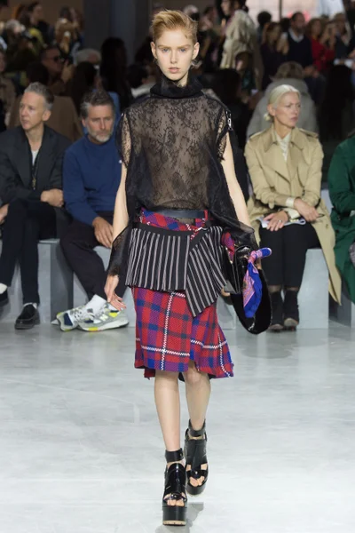 Look 25
